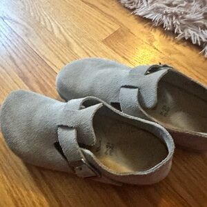 Women's Taupe Birkenstock London Suede Buckle Shoe